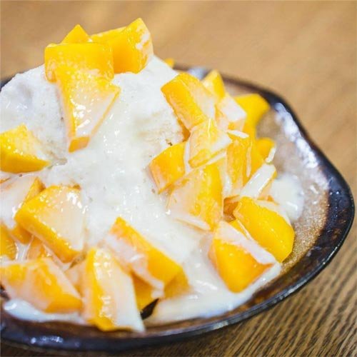 Mango and milk shaved ice